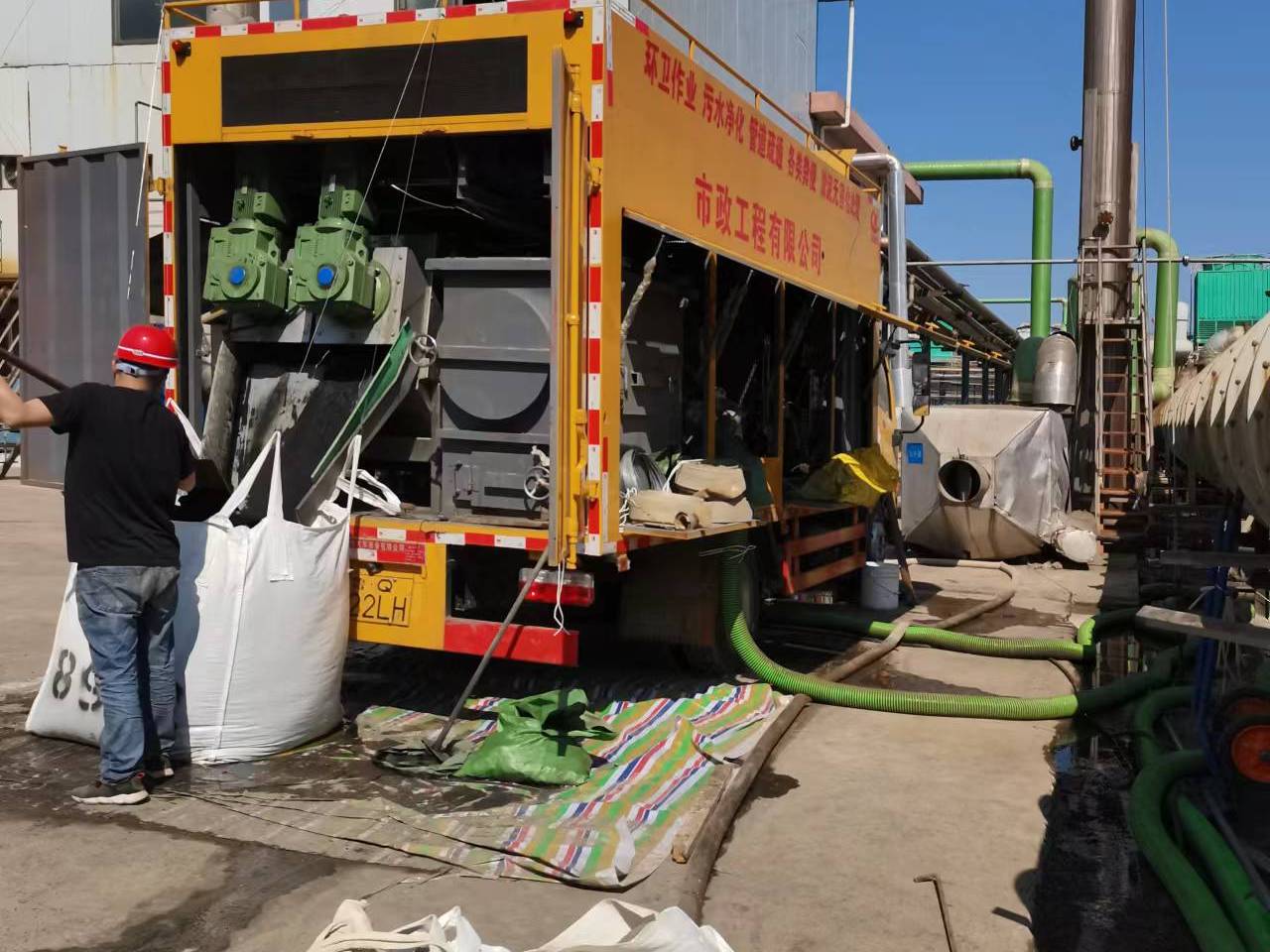 海丰淤泥压干处理